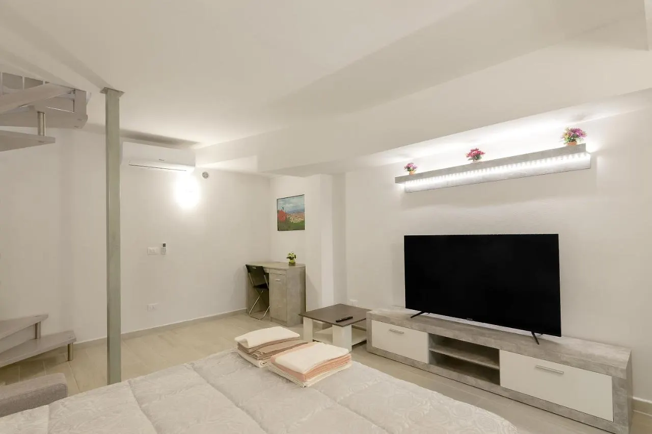 Lägenhet Bellariva Home Florens